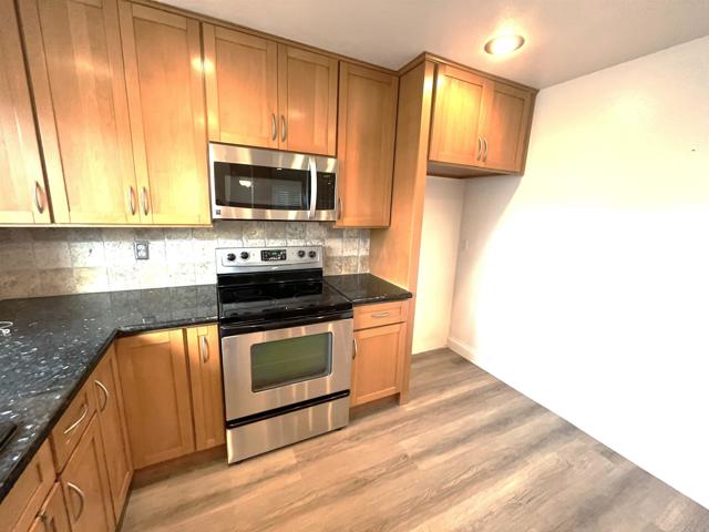 Detail Gallery Image 15 of 30 For 6309 Caminito Salado, San Diego,  CA 92111 - 3 Beds | 2 Baths