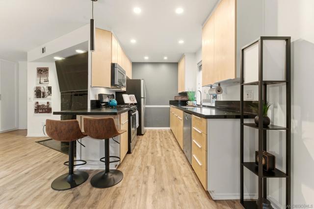 3116 Groton Way, San Diego CA: https://media.crmls.org/mediaz/4906d69d-c38d-478a-96fc-817b54499224.jpg