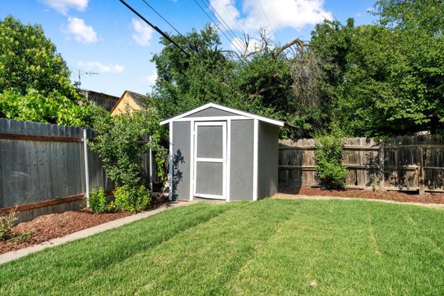 2621 Wood Violet Way, Sacramento CA: https://media.crmls.org/mediaz/4906e87b-2721-4bb1-8566-bc9b8e3ff8a2.jpg
