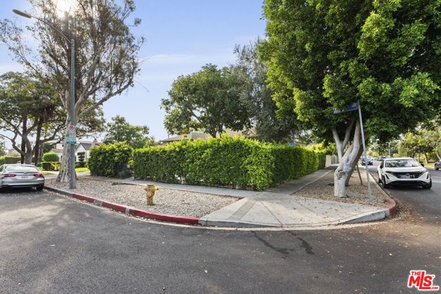 8860 Horner Street, Los Angeles CA: https://media.crmls.org/mediaz/4906f6d0-369d-4d50-9b1c-29a6598d2b0e.jpg