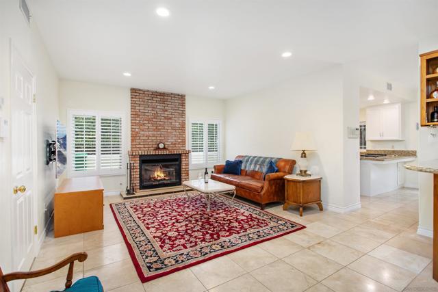 6823 Corintia St, Carlsbad CA: https://media.crmls.org/mediaz/49084abd-6c0d-4574-9df4-4a863718f68e.jpg
