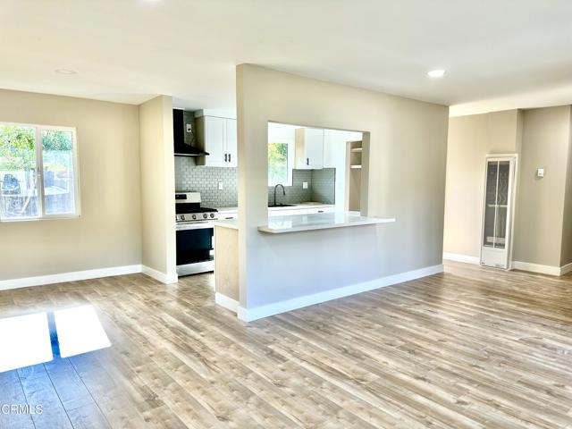 5063 Cypress Lane, Ventura CA: https://media.crmls.org/mediaz/490888c6-a2a8-4605-8de3-a2eee41040ac.jpg