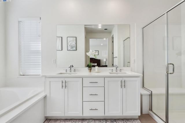 5623 Central Pkwy, Dublin CA: https://media.crmls.org/mediaz/4908e1b1-df64-4a8d-9786-ce81bdbae2a6.jpg
