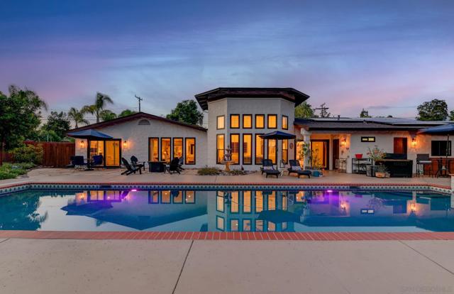 13555 Sagewood Dr, Poway CA: https://media.crmls.org/mediaz/49090f22-486f-4eac-9d96-53e34e876adf.jpg