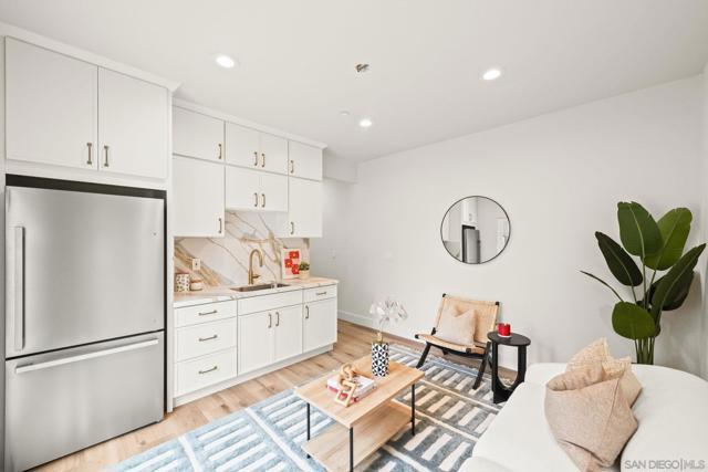34189 Hourglass St, Temecula CA: https://media.crmls.org/mediaz/49093ff8-6544-4ce5-9bee-da6098c0dc09.jpg