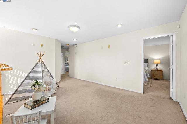 6176 Thomas Ave, Newark CA: https://media.crmls.org/mediaz/4909eb80-3f8a-4de1-92e8-36f39429897c.jpg