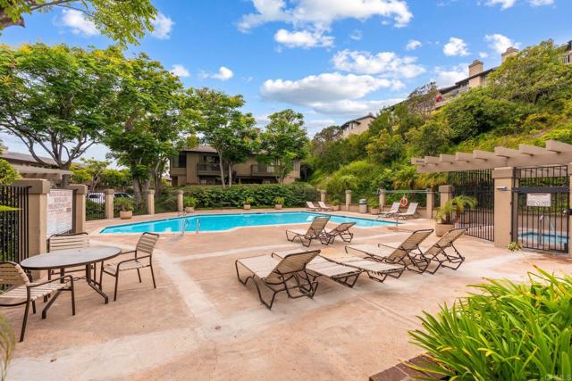 Detail Gallery Image 33 of 40 For 5987 Gaines St, San Diego,  CA 92110 - 2 Beds | 2/1 Baths