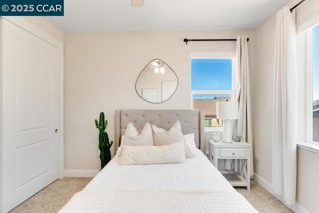 363 Fletcher Lane, Brentwood CA: https://media.crmls.org/mediaz/490ef4fa-541f-4110-833c-f2ff9f20de58.jpg