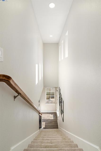 215 W Santa Cruz Way, Mountain House CA: https://media.crmls.org/mediaz/490f00a5-abde-444d-adfe-2d53d43a1695.jpg