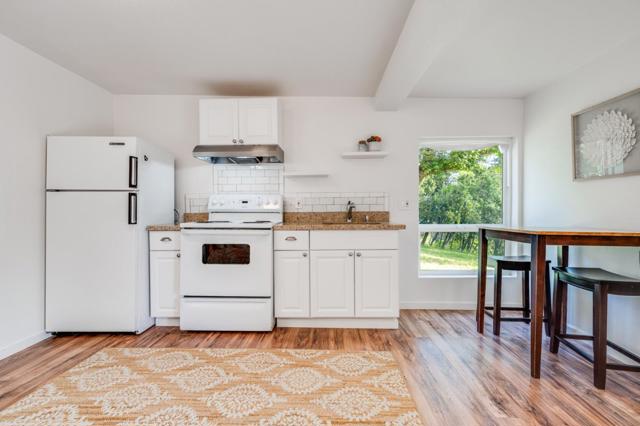 19445 Black Road, Los Gatos CA: https://media.crmls.org/mediaz/490f0edc-396e-4f2a-b673-8bf614c342a4.jpg
