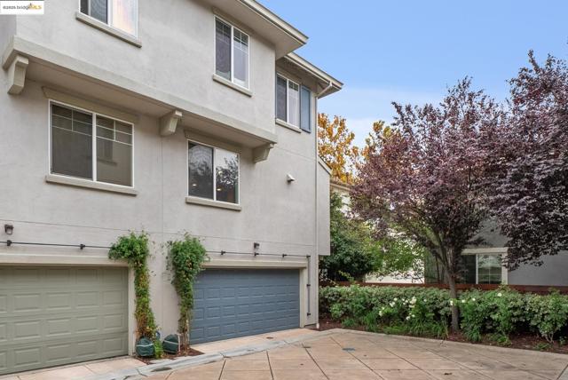 1861 Parkside Dr, Concord CA: https://media.crmls.org/mediaz/490f79ab-91a0-4675-9ba5-870f44a56632.jpg