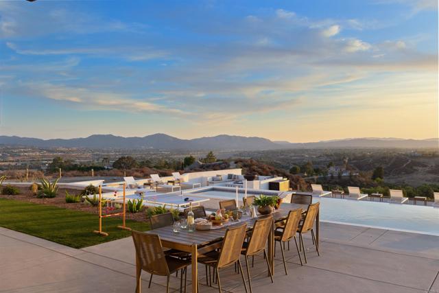 42144 Citrus Heights Road, Temecula CA: https://media.crmls.org/mediaz/490fa155-ffec-4fc4-ae63-10117f1cdd4f.jpg