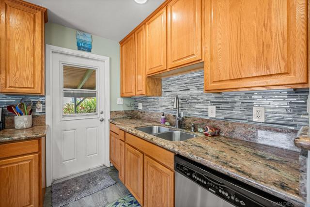 3015 Olive St., Lemon Grove CA: https://media.crmls.org/mediaz/490fa544-d207-40a6-8e4e-22d211776106.jpg