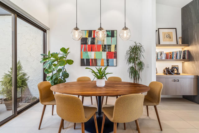 44841 Desert Horizons Drive, Indian Wells CA: https://media.crmls.org/mediaz/490fc8bc-1c58-4387-9204-eb02e6d04f38.jpg