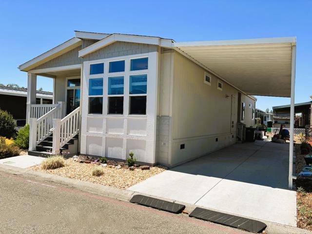 130 De Vaca Way, Hayward CA: https://media.crmls.org/mediaz/4910581f-f1fc-42b1-8714-dd7e5e2a6ce5.jpg