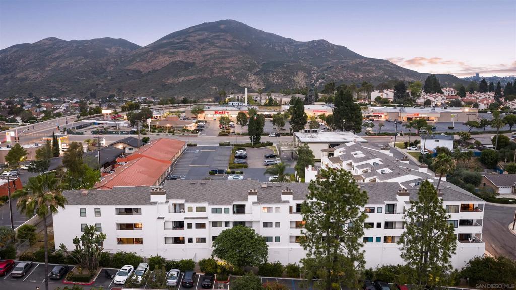 6960 Hyde Park Dr #12