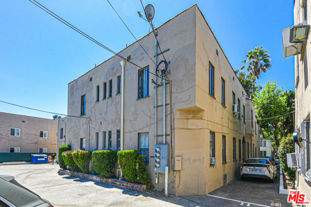 356 Orange Grove Avenue, Los Angeles, California 90036, ,Multi-Family,For Sale,Orange Grove,23307653