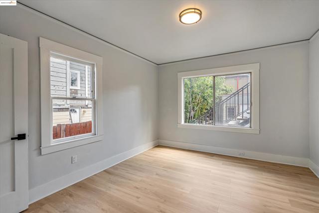 865 40th, Oakland CA: https://media.crmls.org/mediaz/49121c3c-1ec9-4bc5-b006-98d006c4c079.jpg