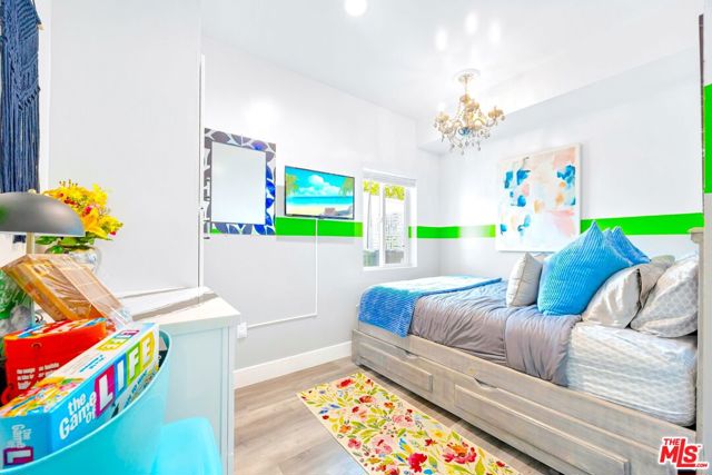 5853 Vineland Avenue, North Hollywood CA: https://media.crmls.org/mediaz/49122d2d-f4d3-443b-800f-633724a26673.jpg