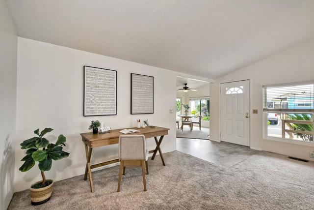 6496 Friendly Place, Carlsbad CA: https://media.crmls.org/mediaz/49126f42-be7a-43c2-95ad-cb749df222a2.jpg