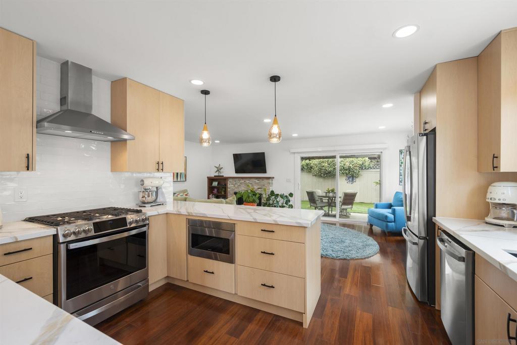 2765 Nansen Avenue - photo 7