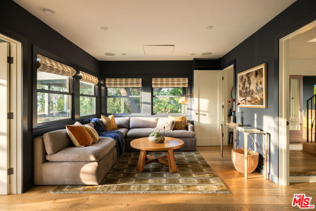 Image 13 of 57 For 2206 Micheltorena Street