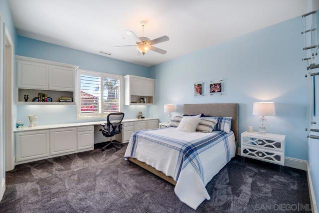 2860 Via Rancheros Way, Fallbrook CA: https://media.crmls.org/mediaz/49159256-1fda-4533-8098-045f2ee2c521.jpg
