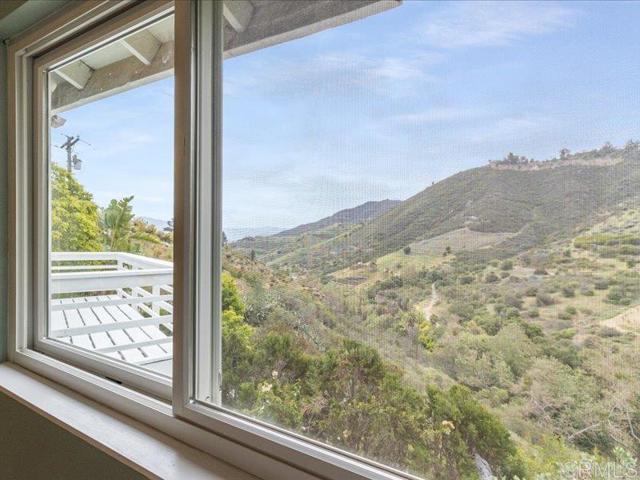 10071 Gomez Creek Road, Fallbrook CA: https://media.crmls.org/mediaz/4915b2da-6667-48af-b341-53f0e453f0b2.jpg