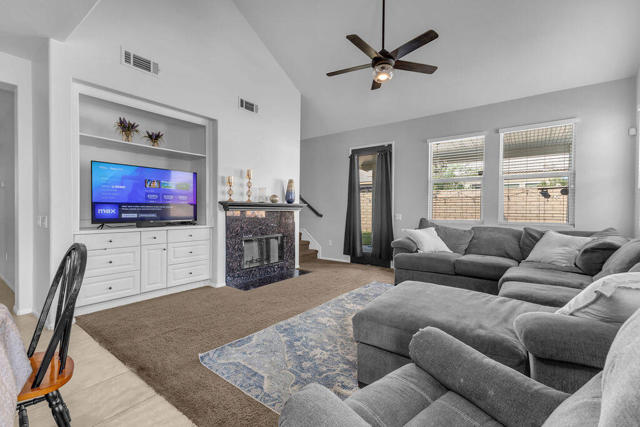 Image 18 of 67 For 37411 Bosley Street