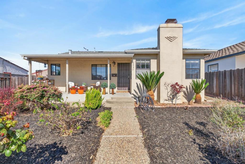 2937 Betsy Way