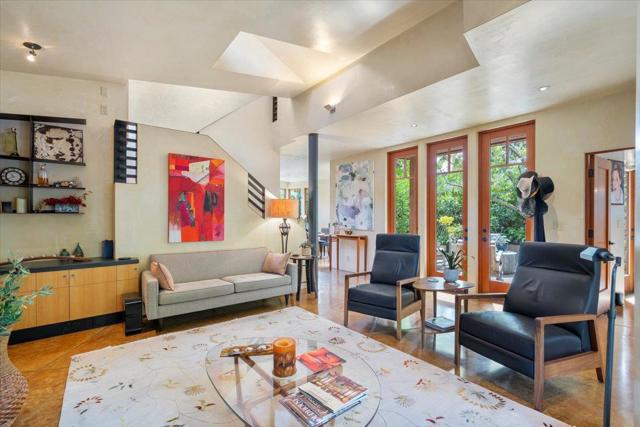 705 University Avenue, Los Altos CA: https://media.crmls.org/mediaz/49166552-6c00-4311-9614-1cfaa62843cc.jpg