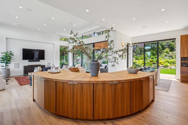 855 Darrell Road, Hillsborough CA: https://media.crmls.org/mediaz/4917de08-40d4-4cd9-a00e-c09714708704.jpg