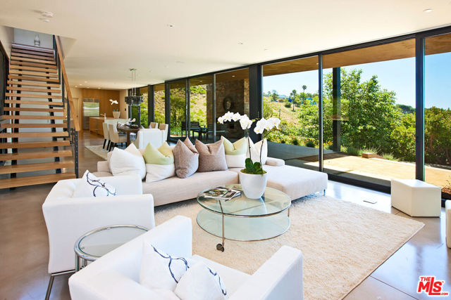 6228 Sycamore Meadows Drive, Malibu CA: https://media.crmls.org/mediaz/4918603c-85ac-41b5-a5db-0b9c7e9a5707.jpg