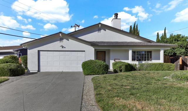 42948 Applewood Street, Fremont CA: https://media.crmls.org/mediaz/4918cbcf-009d-4421-9c5e-95848e4533d5.jpg