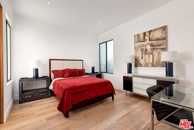 Drew Fenton | 920 Linda Flora Drive Los Angeles CA | MLS: 7630035