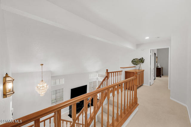 645 Overlook Road, Simi Valley CA: https://media.crmls.org/mediaz/491c1d51-6784-49bf-bc46-6d2136523fe6.jpg