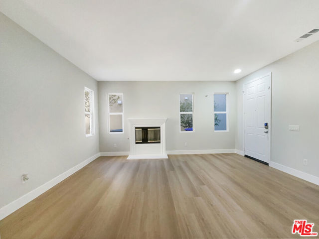 24130 Tango Drive, Valencia CA: https://media.crmls.org/mediaz/491c7d74-d0c0-4813-8836-da1101e80d0d.jpg