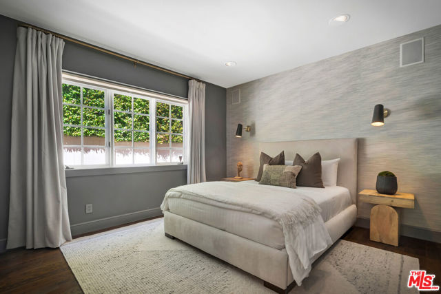 14071 Roblar Road, Sherman Oaks CA: https://media.crmls.org/mediaz/491ceaf3-5312-4fa1-8402-3565b6a0c719.jpg