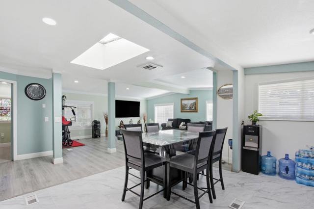 260 Chateau La Salle, San Jose CA: https://media.crmls.org/mediaz/491d6bef-e40d-4ee7-92e3-b8d81af72c08.jpg