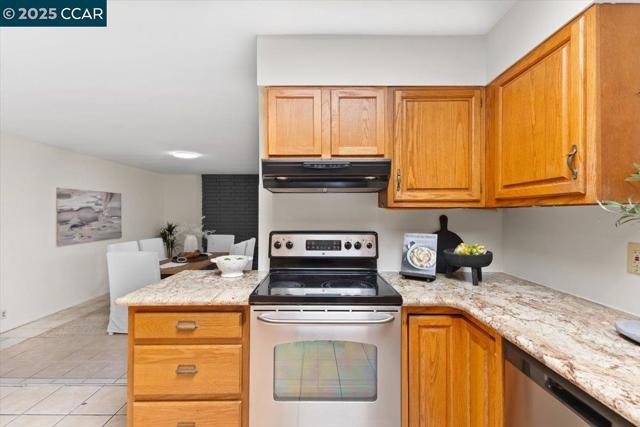 1578 Dianda Dr, Concord CA: https://media.crmls.org/mediaz/491d6c80-0d21-4233-a9e4-4255ef3c2fac.jpg