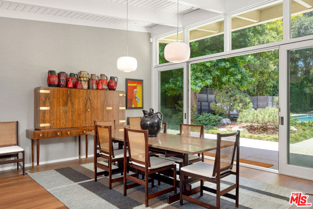 2179 Mandeville Canyon Road, Los Angeles CA: https://media.crmls.org/mediaz/491d9d0a-d774-488b-a0f3-7c88a35c2720.jpg