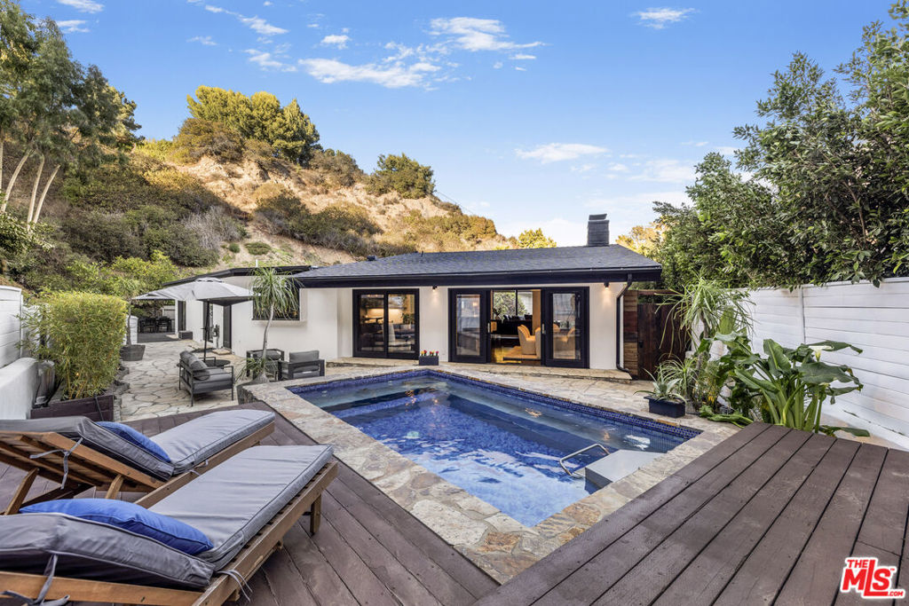 9596 Shirley Lane