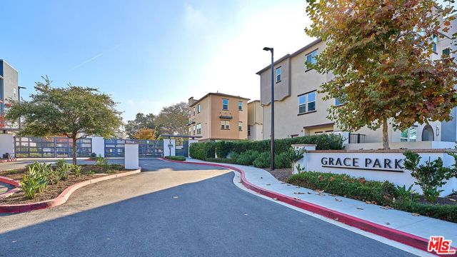 Image 8 of 34 For 567 Daniel Freeman Circle
