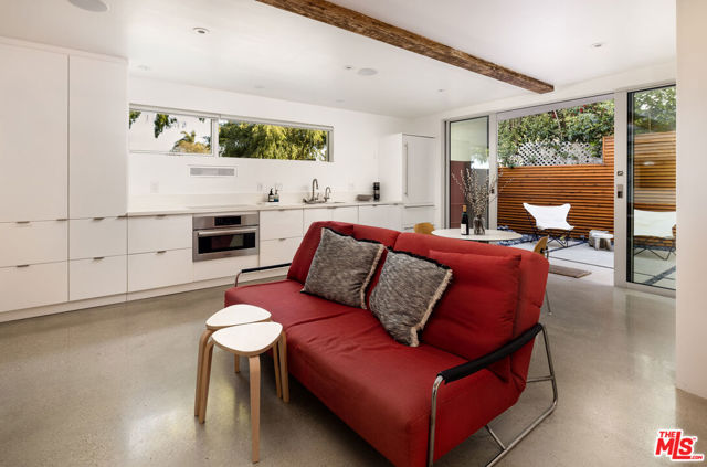 1274 San Miguel Avenue, Santa Barbara CA: https://media.crmls.org/mediaz/491f258b-e2c7-417d-b8f5-c94f16830b15.jpg