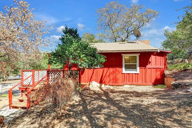 3174 Salton Vista, Julian CA: https://media.crmls.org/mediaz/491f6bf2-a388-413f-9ecd-350a6896d2e5.jpg