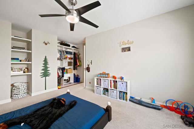 4048 Raffee Dr, San Diego CA: https://media.crmls.org/mediaz/49211ebf-997e-4717-a16b-9ec67ac7cb1f.jpg