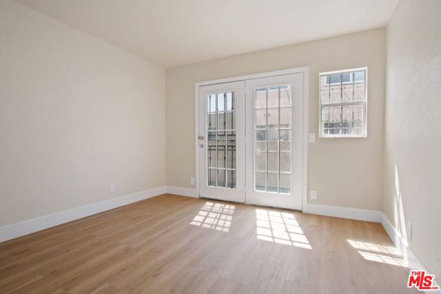 6337 10th Avenue, Los Angeles CA: https://media.crmls.org/mediaz/49219852-5a51-4025-975f-4b9ced7ae97b.jpg