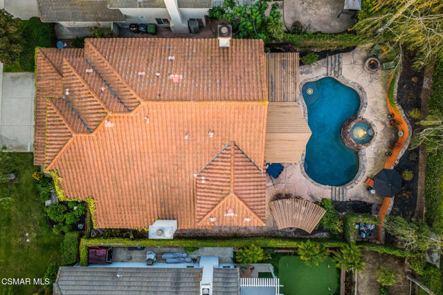 12208 Cherry Grove Street, Moorpark CA: https://media.crmls.org/mediaz/4922d6e0-6aac-43e3-b4a3-7db006cf1b4a.jpg