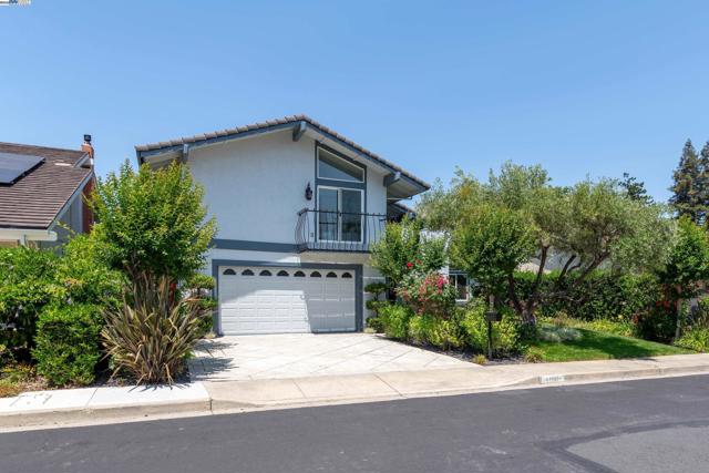 4406 Sugarland Ct, Concord CA: https://media.crmls.org/mediaz/49236882-0e65-4be5-95c8-03d83822097f.jpg