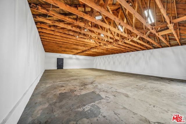 9611 S Vermont Avenue, Los Angeles CA: https://media.crmls.org/mediaz/49238177-7575-417c-b0ee-d82d92ca448e.jpg